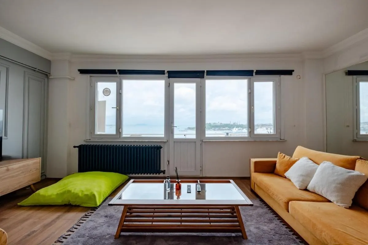 Bosphorus View With 2 Bedrooms Istanbul Apartment